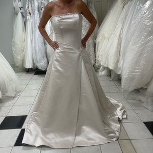 Maggie Sottero Couture Wedding Dress